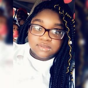 Meet your Posher, Crystal